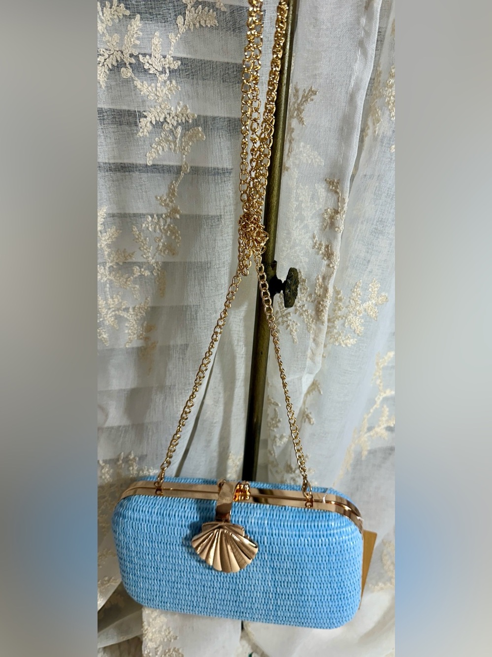 Tommy Bahama light blue Raffia clutch with removable gold chain crossbody